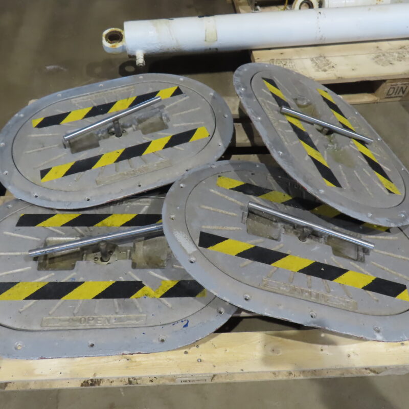 04. 9 stk. Bomar alu luker .utv 78x56cm . innv,60x39cm