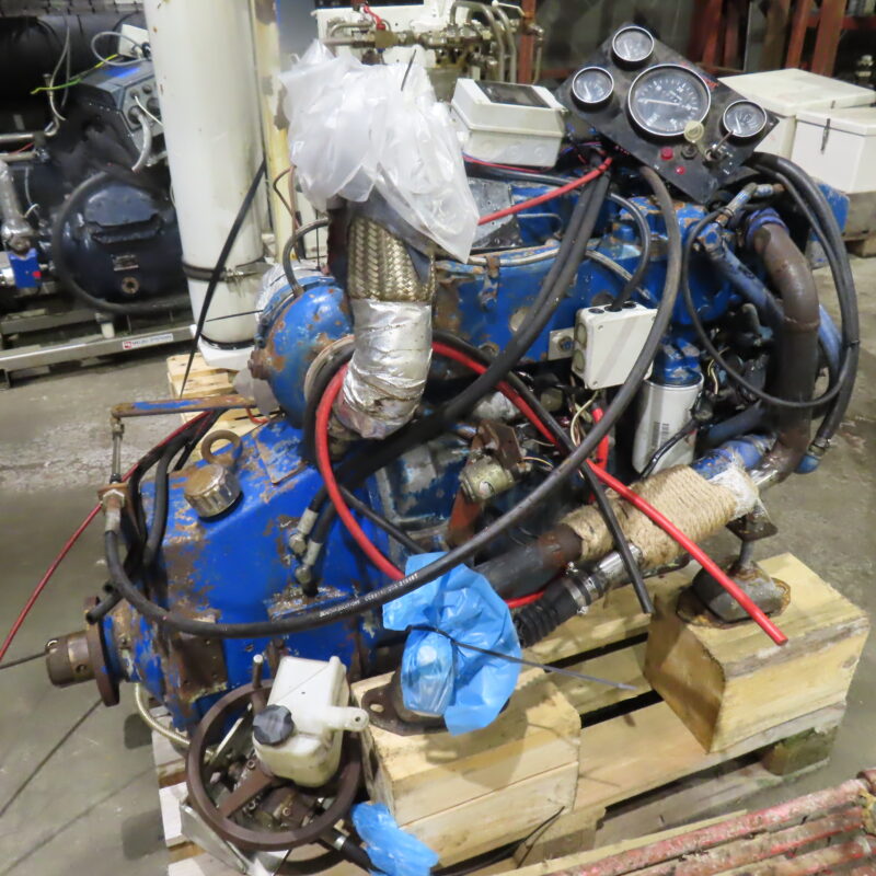 04. - 4 cyl Cummins diesel m/gir
