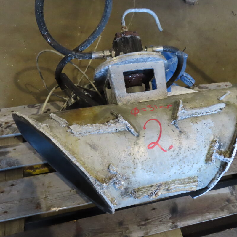 02. Hydraulisk ,Alu rør ,dia 32cm fra 15 m katamaran.