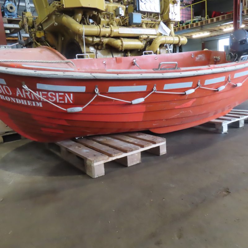02.  mobbåt fra Scanbio Arnesen , nyere 25 hk motor