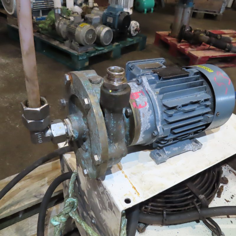 53.  1 -3/4" 230-400v  0,37kw