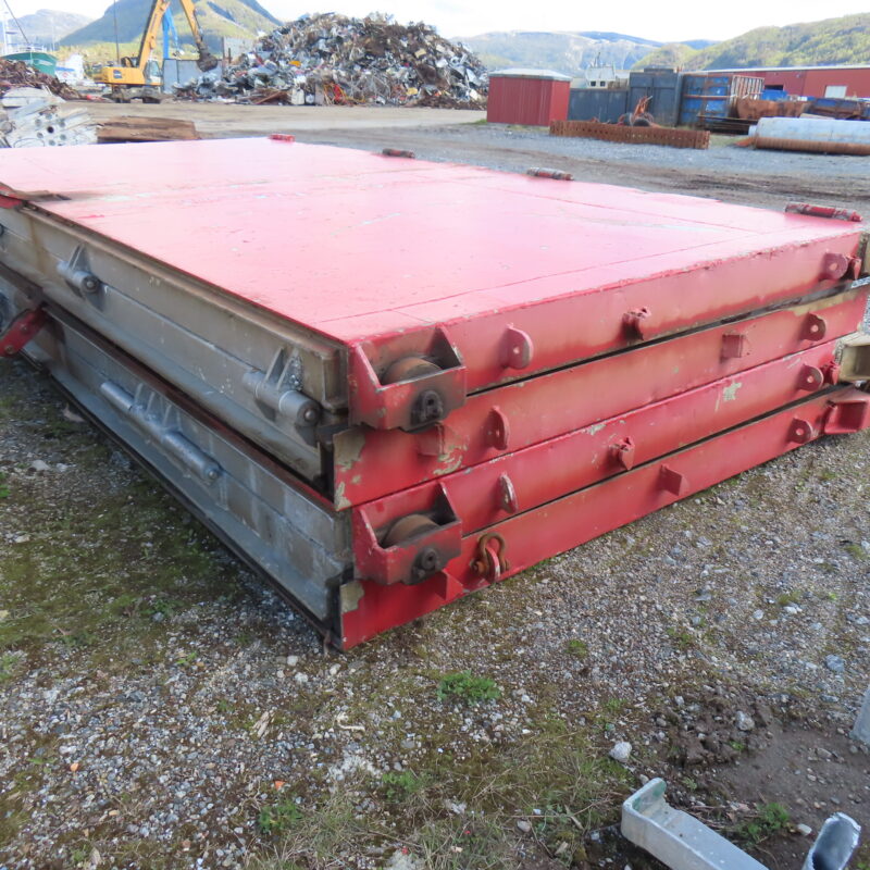 7. 8 stk alu-luker , 800kg stk ,   ca 518 x 255cm