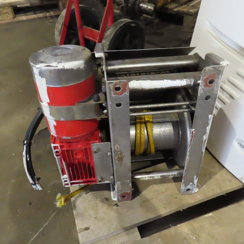 32. Elektrisk 24v , mangler styring